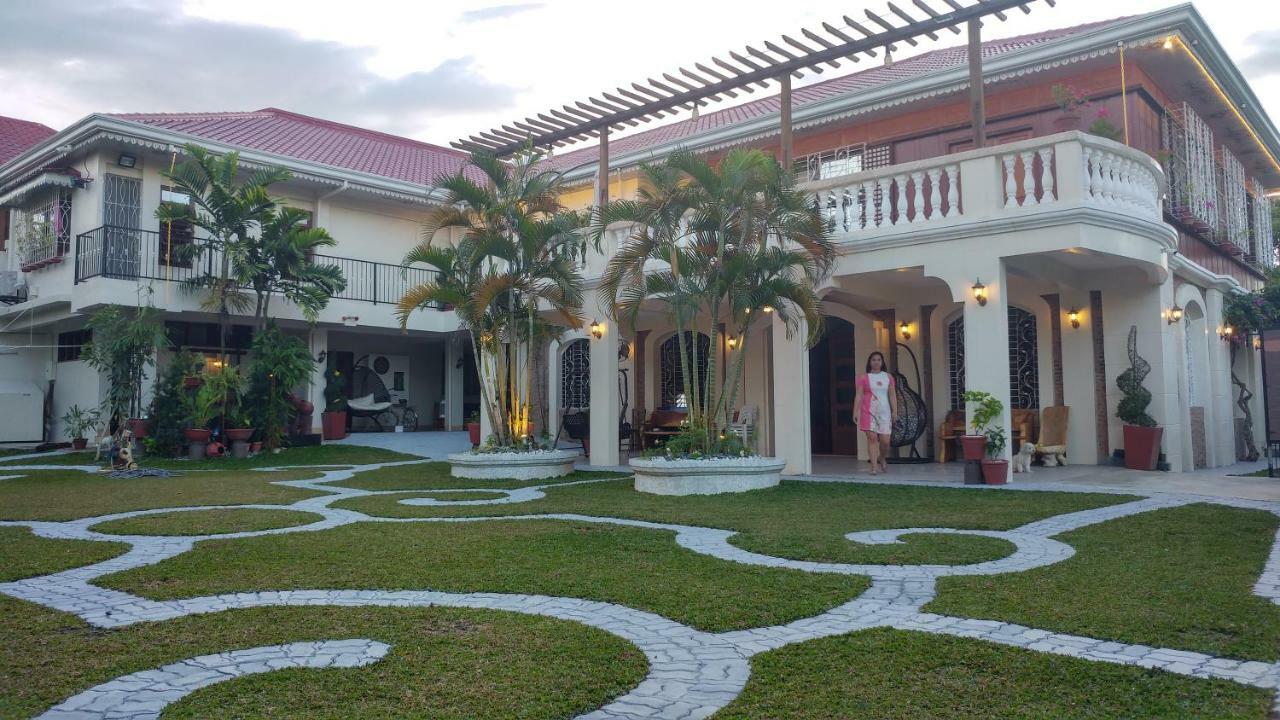 Casa Familya Hotel Batac Exterior foto