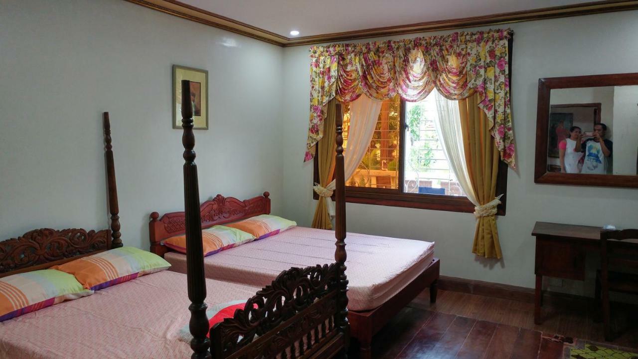 Casa Familya Hotel Batac Exterior foto