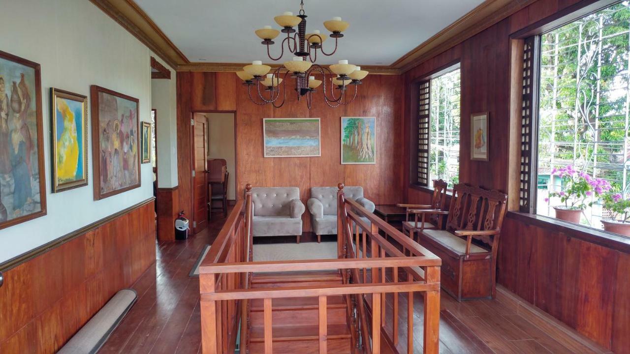 Casa Familya Hotel Batac Exterior foto